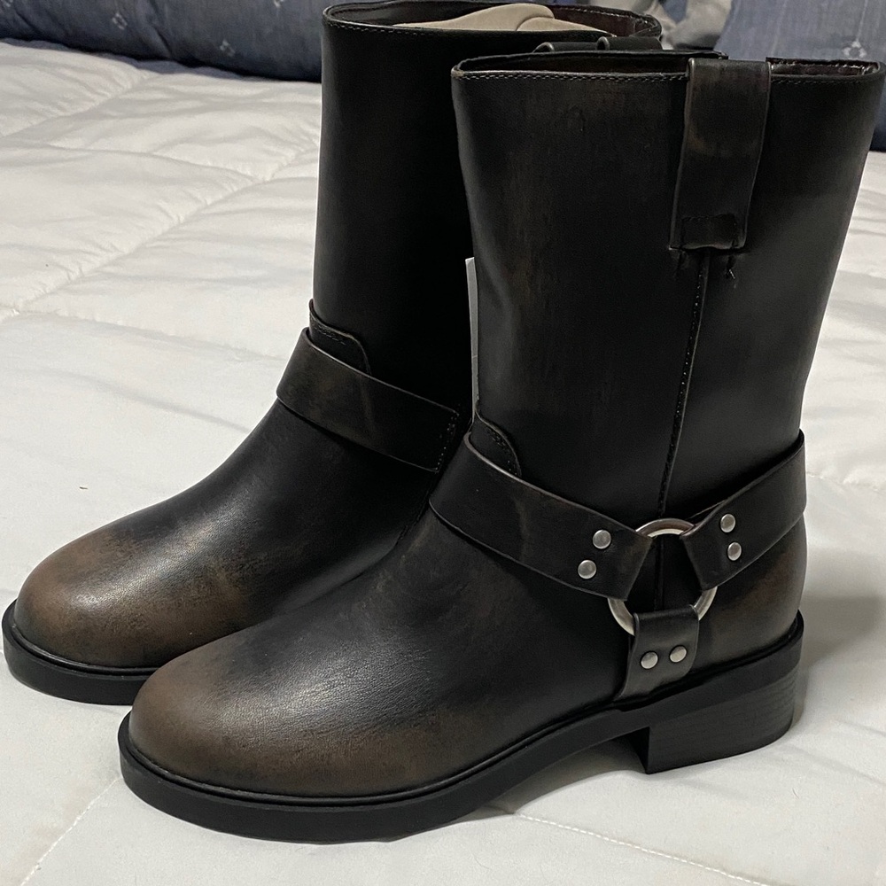 NWT Women’s The Drop Distressed Brown Lilith short moto boots size 9.5